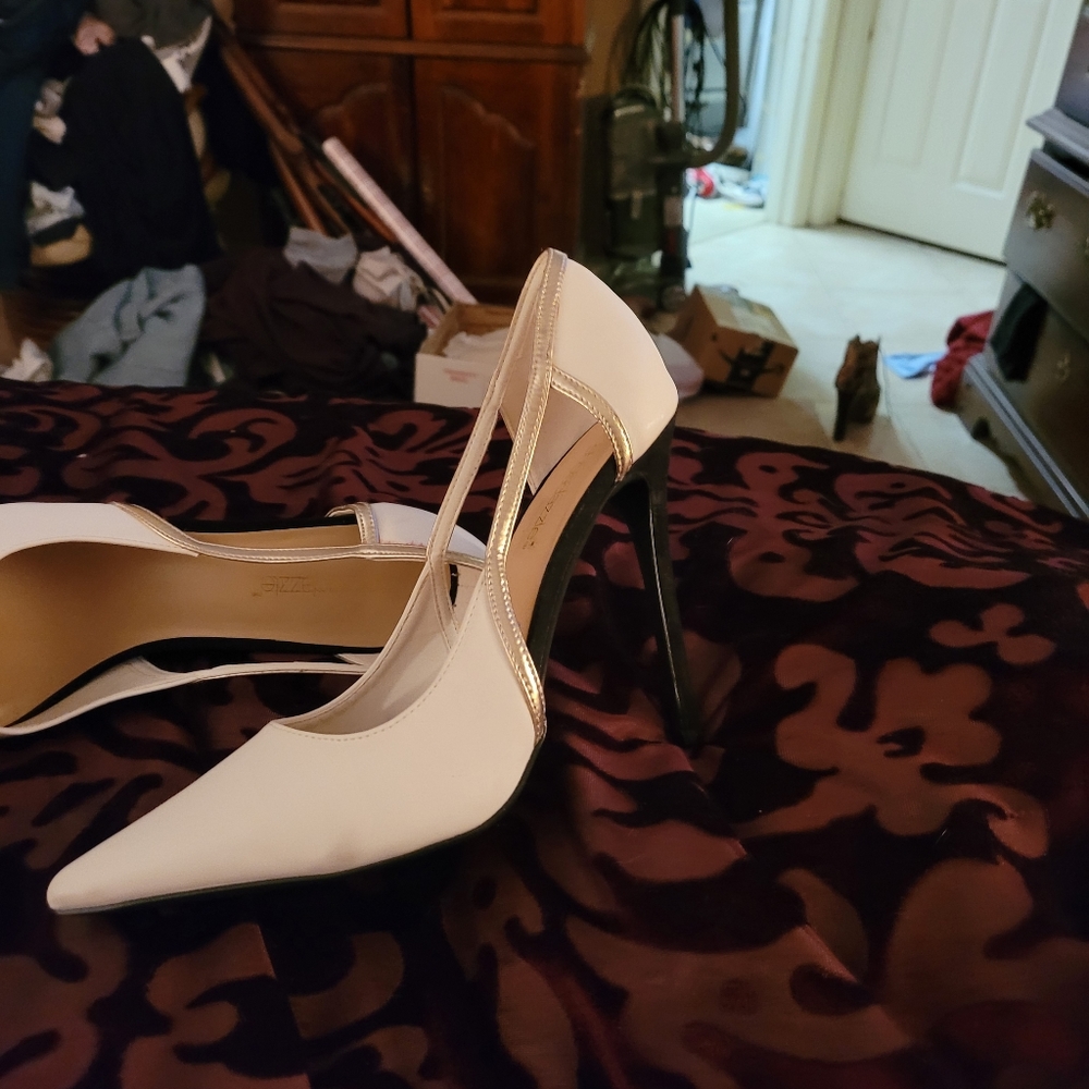 Shoes - Picture 7 of 7